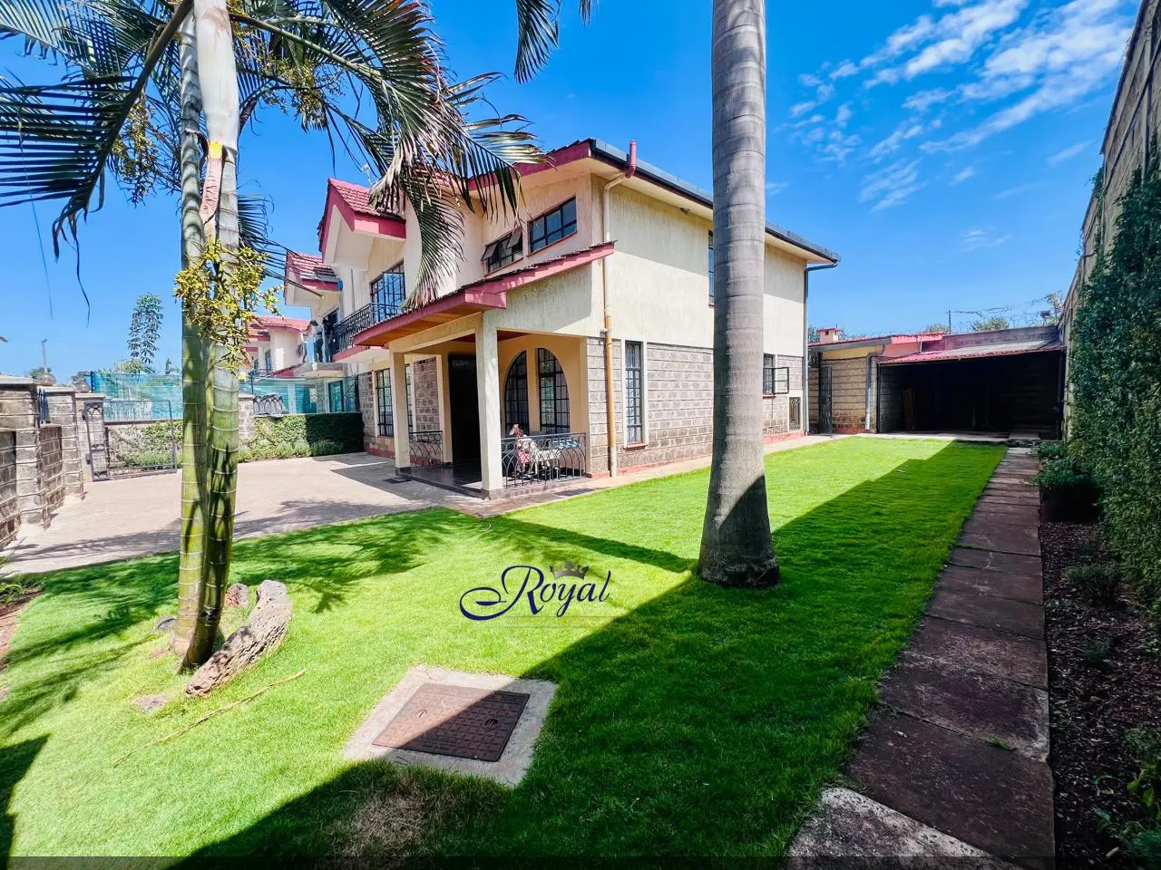 Lavington – Stunning 4 Bedroom Townhouse for Sale